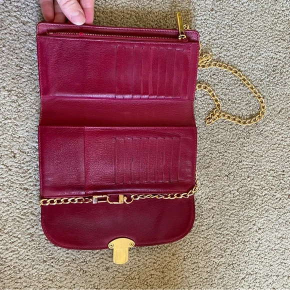 Louis Vuitton Amelia Mahina monogram leather wallet on chain crossbody - Picture 6 of 15